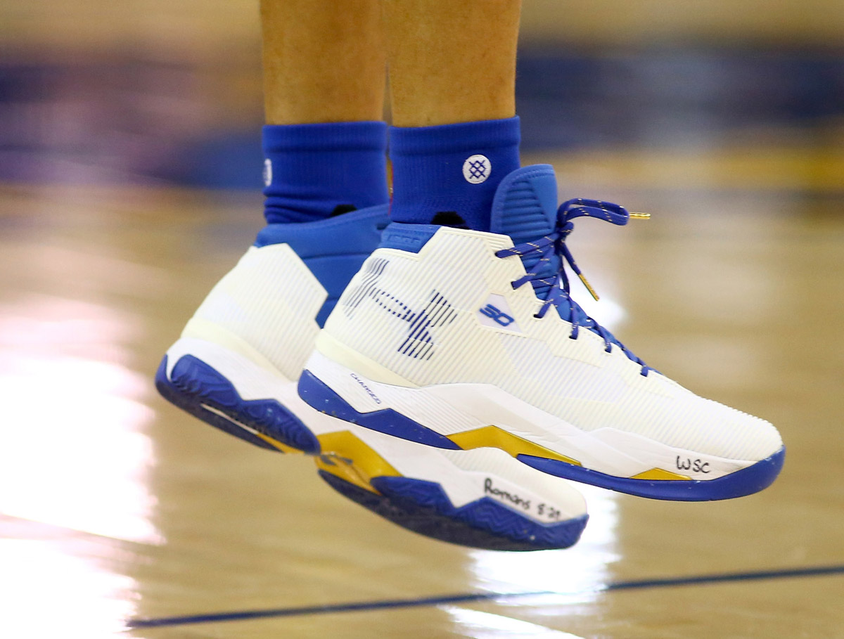 stephen-curry-under-armour-curry-25-PE-Finals