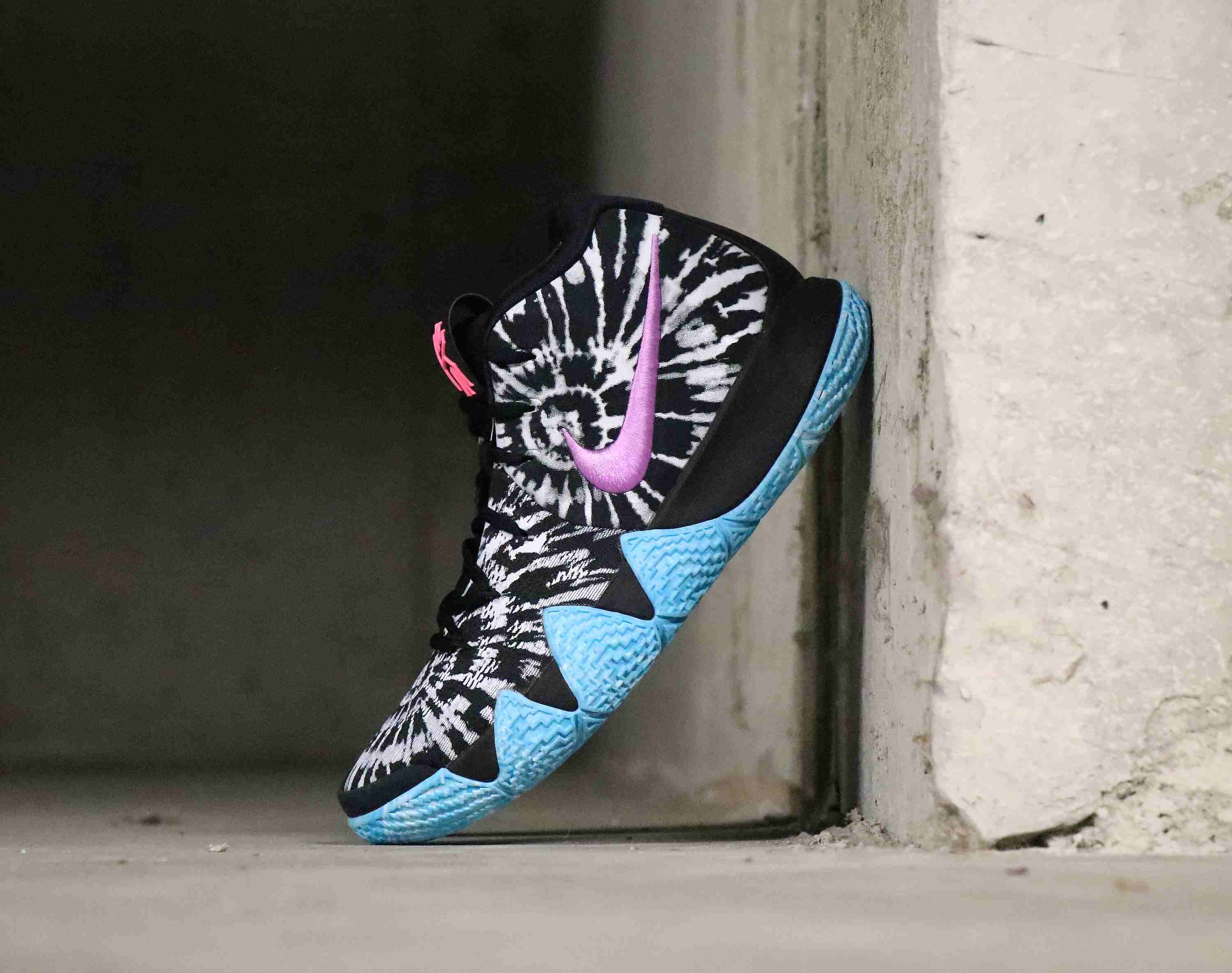 Nike Zoom Kyrie 4 All-Star Venice Beach