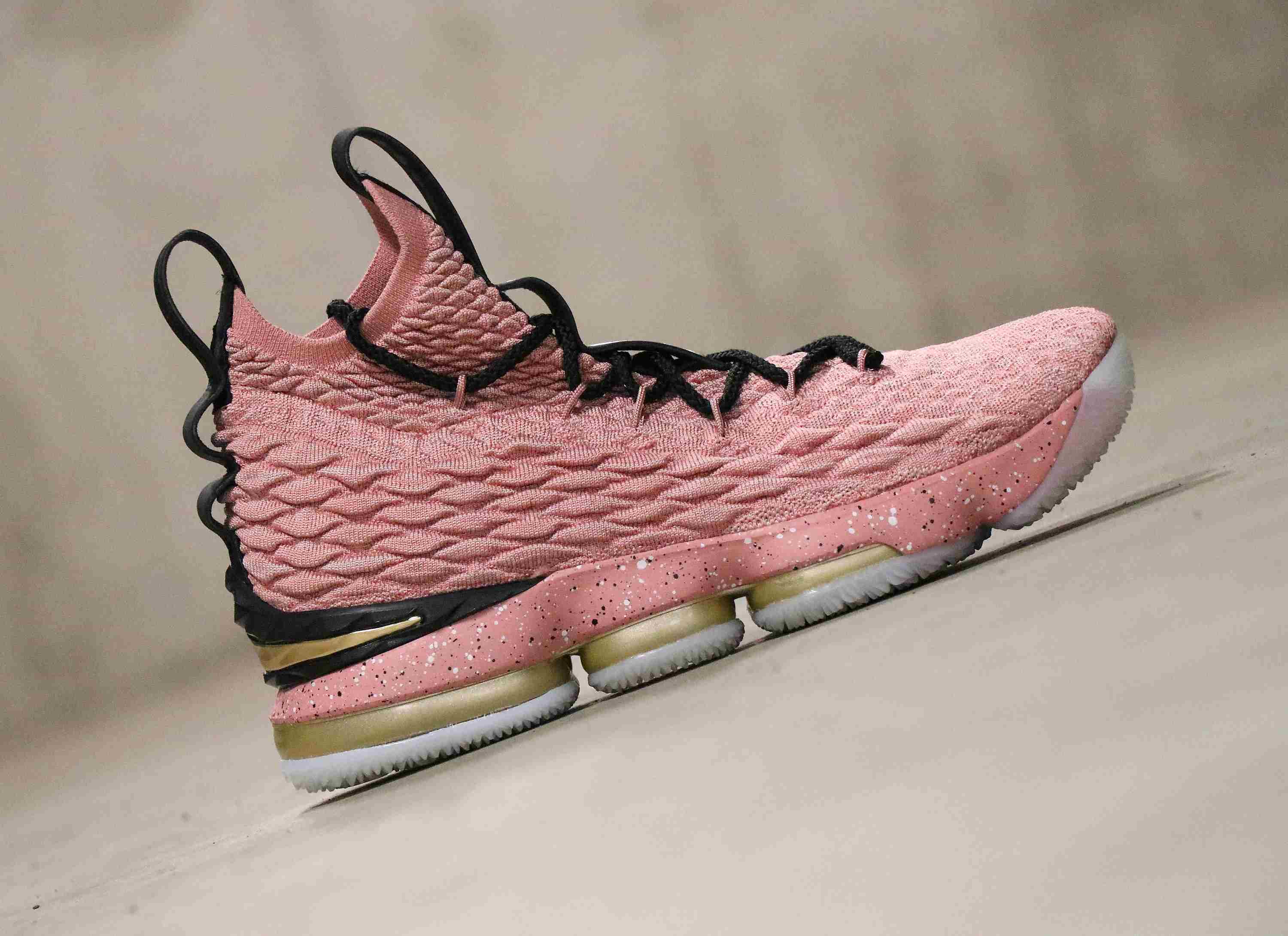 Nike LeBron 15 All-Star Hollywood