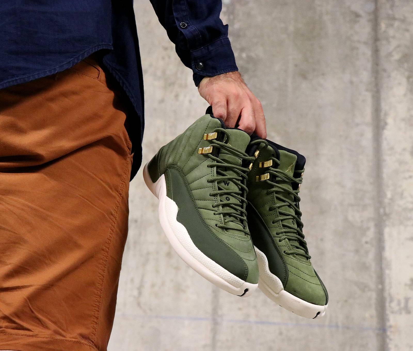 Air Jordan XII Retro Chris Paul Class of 2003